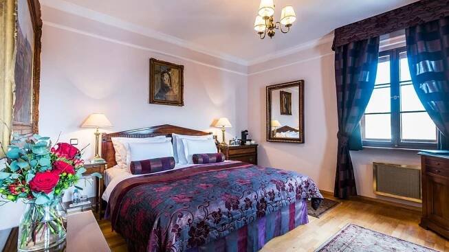 Ubytování v butikovém hotelu na Malé Straně / U Zlaté studně
