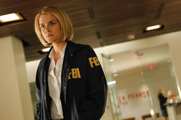 Stav ohrožení - Pilot - Z filmu - Rachael Taylor