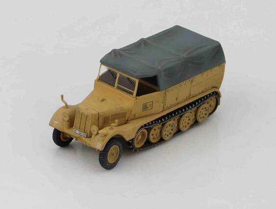 Hobby Master - Sd.Kfz.11 German 3 ton Half Track , 21st Panzer Div. Wehrmacht , Normandy, France 1944