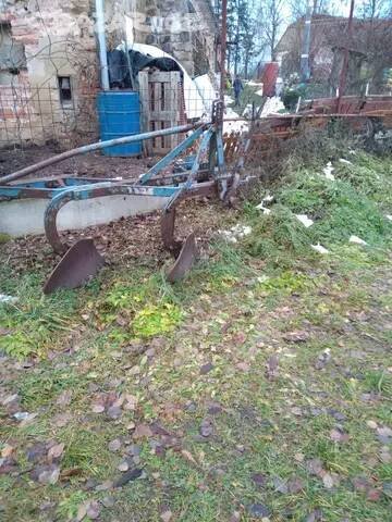 Pluh za traktor