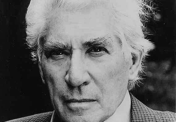 Frank Finlay