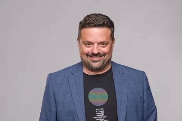 V seriálu Ulice hraje Filip Rajmont učitele Otíka Puklického. 