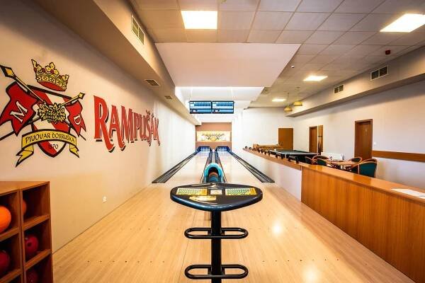 Bowling v Pivovarské hospůdce Rampušák Dobruška - 2 dráhy