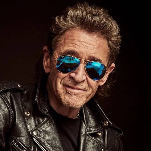 Poslechněte si interpreta Peter Maffay, sledujte hudební videa, přečtěte si životopis, podívejte se na data turné a další informace.