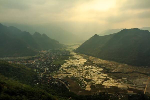 Vietnam To Laos Day 1: Hanoi To Mai Chau