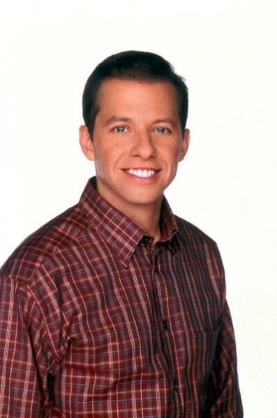 Alan ze sitcomu Dva a půl chlapa: Herec Jon Cryer šel dohola, nechal narůst vousy a v 55 letech má styl - galerie | Život