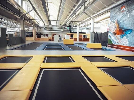 KURSE TRAMPOLIN — Freiruum - Sport | Genuss | Events