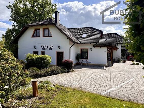 Penzion se skladem, dvougaráží, dětským hřištěm a parkovacím stáním (1257m2) - Tachov - Vítkov | BUBEN HOMES s.r.o.