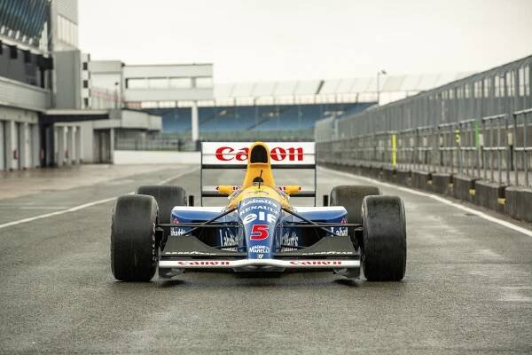 Bývalý šampion F1 Nigel Mansell prodává svojí sbírku – jsou v ní obdivuhodné i podivuhodné stroje