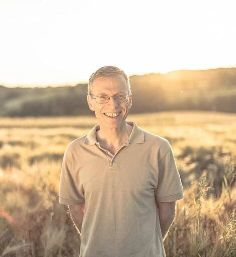 Wolfgang Peter Schmidt – Change the world with love