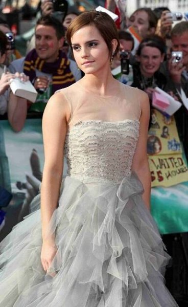 To je nádhera: Emma Watson alias Hermiona byla okouzlující na premiéře i afterpárty