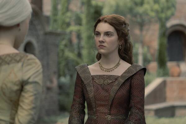 emily carey as alicent hightower in house of the dragon episode 4