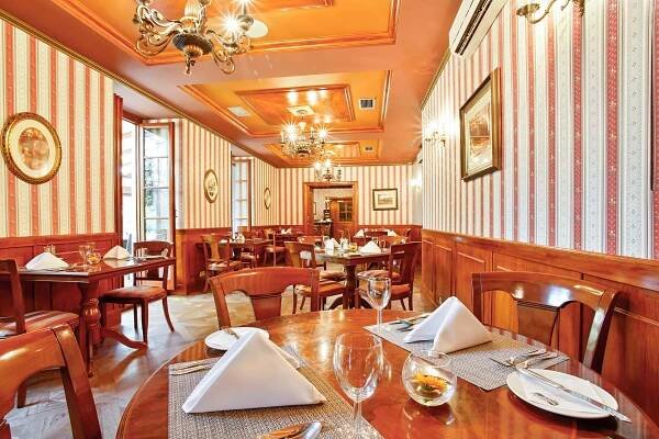 Romantická zámecká restaurace Praha 4 Krč pod vedením šéfkuchaře Ondřeje Slaniny : Hotel Chateau St. Havel Praha | Hotel
