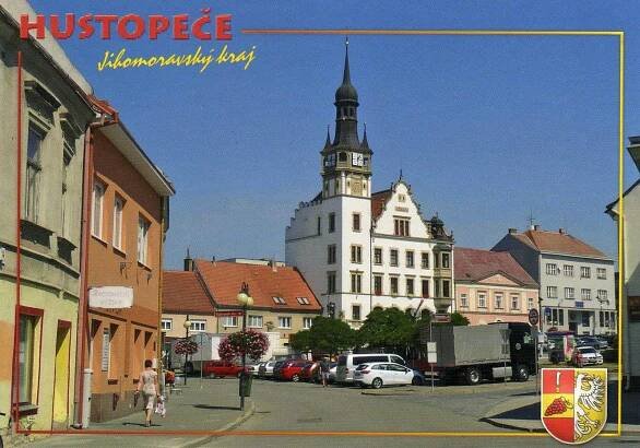 město Hustopeče - historické centrum města, erb  - Pohlednice místopis