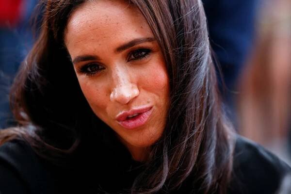 Harry a Meghan chtějí po Netflixu odložit sérii, jsou v ní kritičtí k novému králi