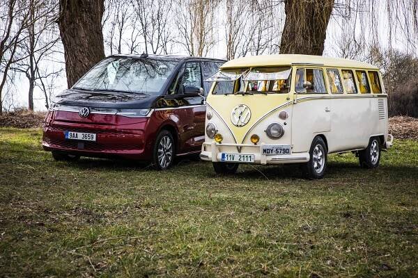 Volkswagen Multivan T7 se vrací ke kořenům a je nejlepší osobní „nedodávkou“
