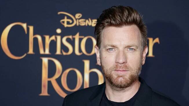 Ewan McGregor má páté miminko! Po čtyřech dcerách přišel syn
