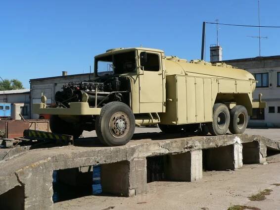 T111C, 6×6, Vláďa – Tatra Historik Klub ČR