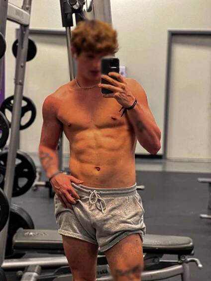Josh Meyers - NSFW Profiles