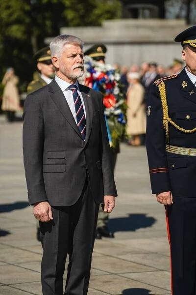 Pavel s první dámou hostili na Hradě diplomaty: Ruského velvyslance nepozvali!