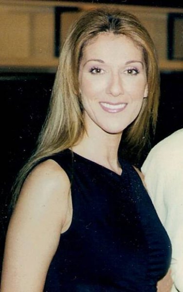 File:Celine Dion by Linda Bisset.jpg - Wikimedia Commons