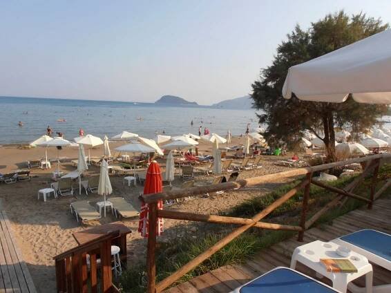Laganas - ostrov Zakynthos (https://www.kalimera-recko.cz/zakynthos-letoviska/laganas-letovisko-zakynthos/) | Zakynthos, Patio, Patio umbrella