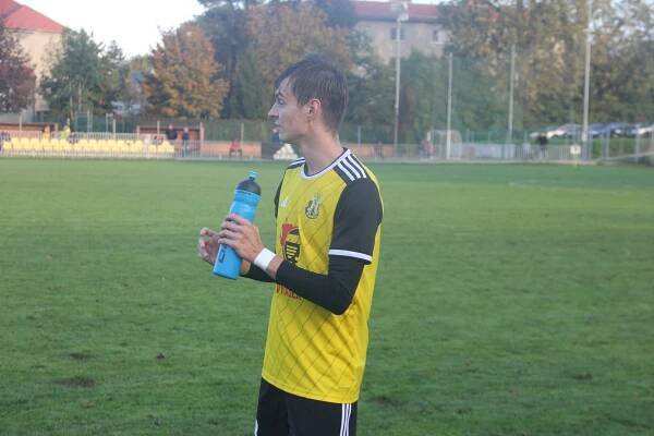 Výsledky a tabulky: Mistrovské soutěže mužů od MSFL po nejnižší okres