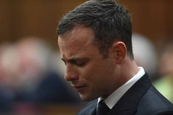 Oscara Pistoriusa odsúdili za vraždu priateľky