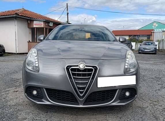 Prodej Alfa Romeo - Giulietta 1,4 T 88kW Distinctive, CZ, servisk