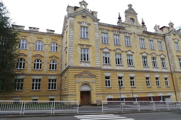 Gymnázium a obchodní akademie Mariánské Lázně foto 1