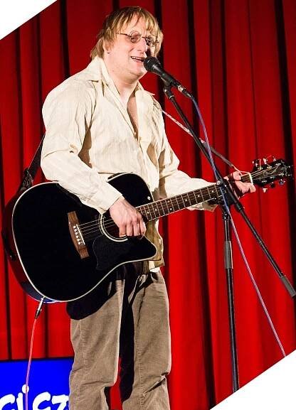 Soubor:Lukáš Pavlásek 2013.jpg – Wikipedie