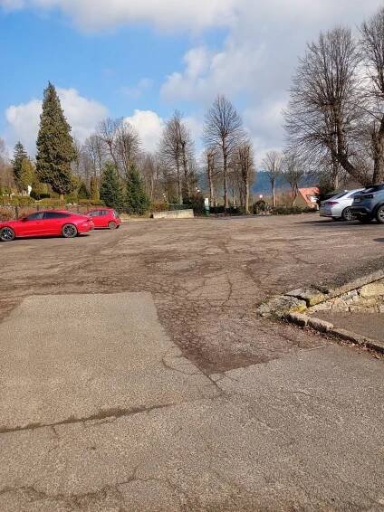 Fotogalerie • Parkoviště (Parkoviště) • Mapy.com