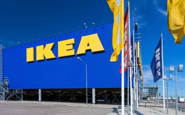 Galerie: VIDEO: Rusové vzali útokem obchody IKEA. Firma v zemi končí kvůli válce - Galerie - Echo24.cz