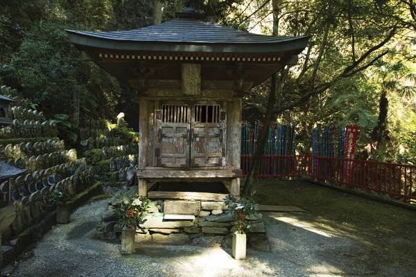 Shrine for Kokuzo Bosatsu (Akasagarbha Bodhisattva)