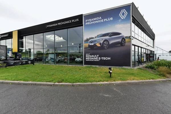 Pyramida Průhonice - Renault a Dacia foto 1