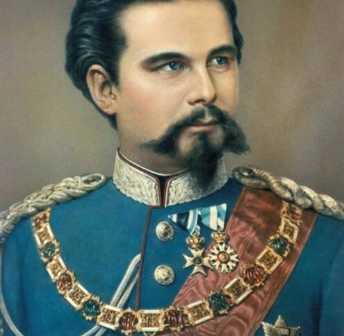 Kdo více miloval krásnou Sissi? Císař František Josef nebo pohádkový král? A jak to nakonec dopadlo? Tajnosti slavných