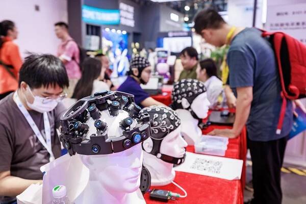The coolest and strangest robots from the World Robot Conference | Popular Science
