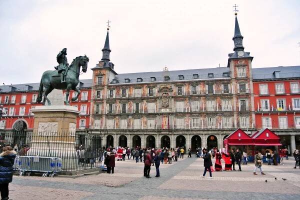 plaza mayor cosas que hacer y ver en Madrid