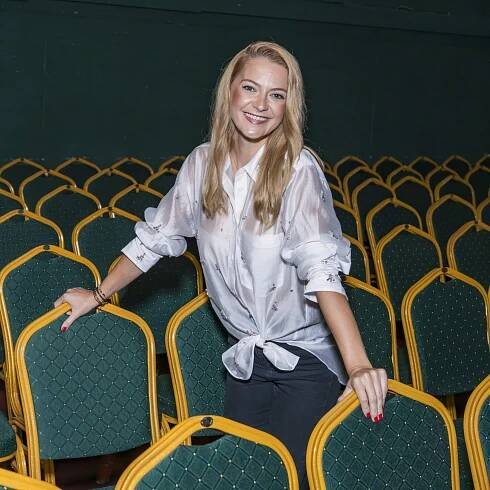 Poznali byste ji? Šárka Vaňková ze SuperStar změnila image. Blonďatá hříva patří minulosti