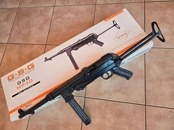 Expanzní samopal MP 40