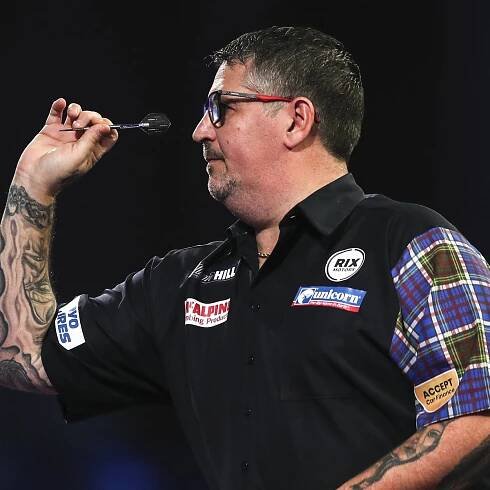 Gary Anderson beats Adrian Lewis in battle of two-time world champions