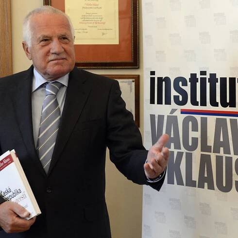 JAN JANDOUREK: Klaus byl oceněn jako bojovník proti komunismu. Někdo zřejmě zešílel