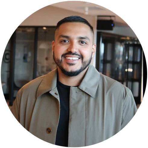 Photo portrait of Mario Sanchez