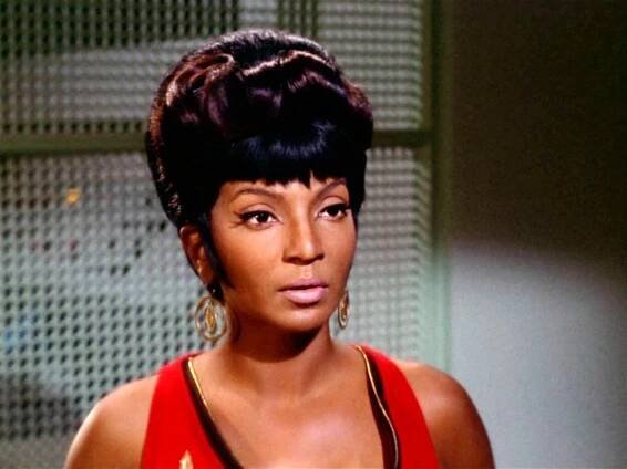 Zesnulá Uhura Nichelle Nicholsová: Její popel vystřelí do vesmíru!