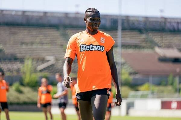 Nelson Okeke míří na hostování | sparta.cz