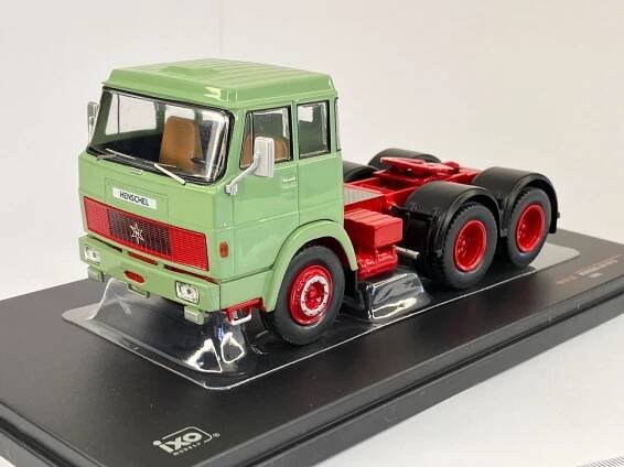 Henschel HS 19 TS (1966) - IXO 1/43 TR151.22 - PRASKLÝ OBAL