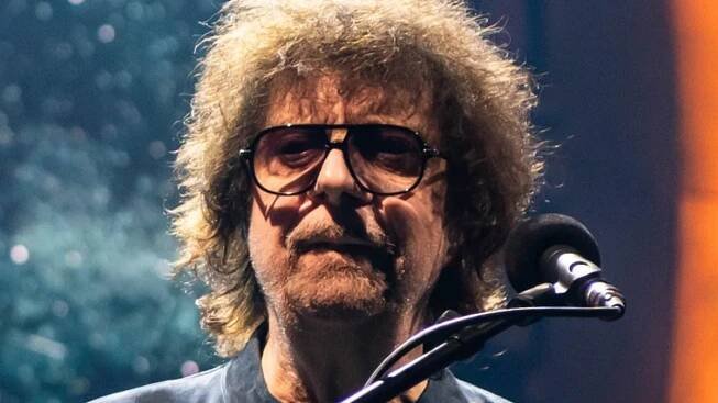 Concern for Jeff Lynne as Electric Light Orchestra show is cancelled