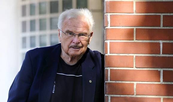 i60.cz: Luděk Munzar: pan herec ze staré školy a fanoušek automobilismu