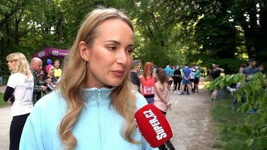 První velký rozhovor s Karolínou Krézlovou po Survivoru: Slova o bečkách, obnažování prsou i zničené kůži
