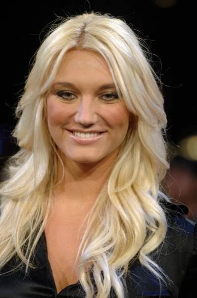 Brooke Hogan Reveals Why She Skipped Her Dad’s Funeral / Bright Side